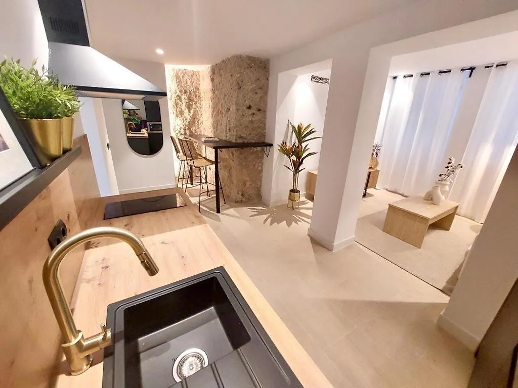 Helearon Suite Malaga Apartment